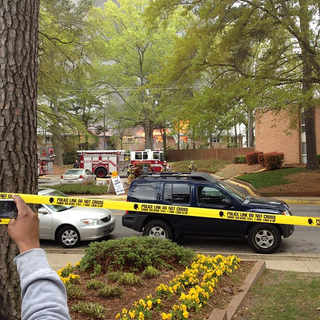 Illustration for article titled F-18 Crashes into Apartment Building and Explodes (Update: No Deaths)